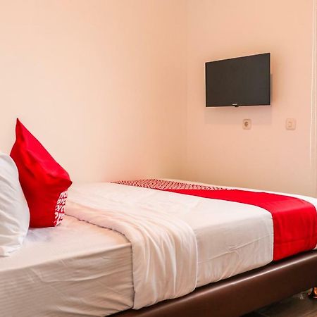 Oyo 488 Tekno Residence South Tangerang Bagian luar foto