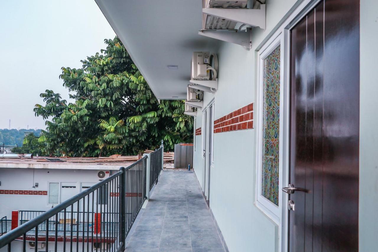 Oyo 488 Tekno Residence South Tangerang Bagian luar foto
